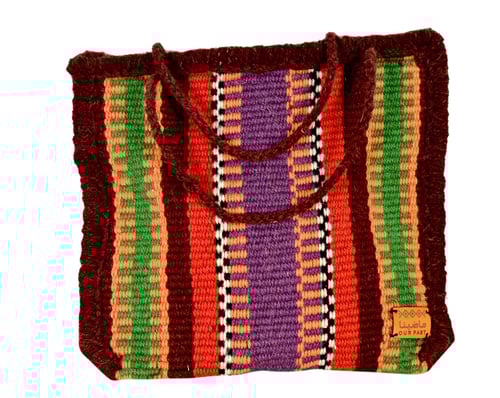 حقيبة من الصوف الطبيعي