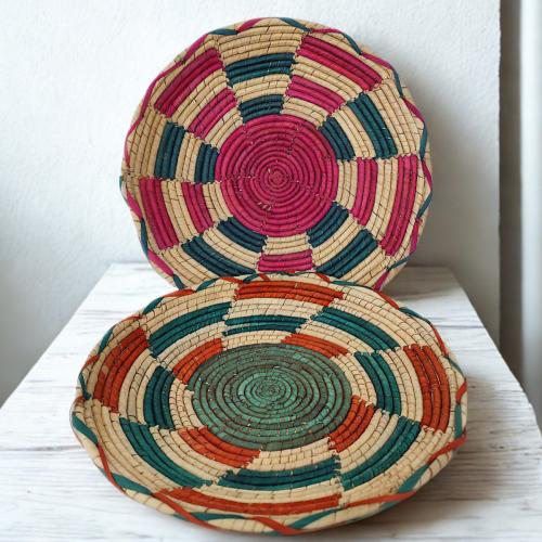 صحن خوص ملونة