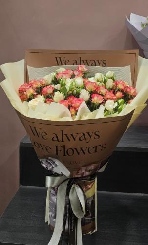 باقة بيبي روز باللون الشمسي