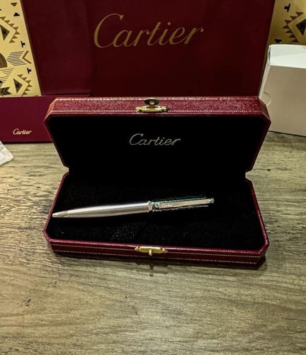 قلم كارتير اخضر دومو مخطط D12