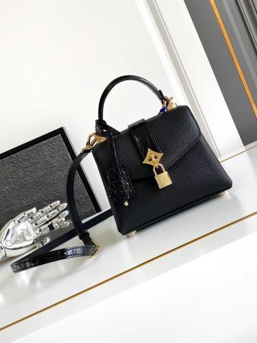 لوي فيتون Rose des Vents Mini مقاس 19cm