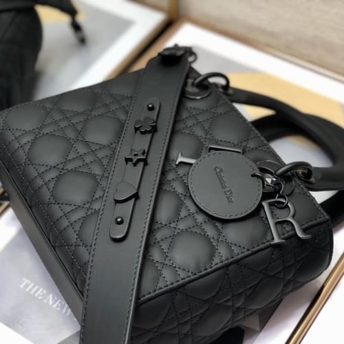 ليدي ديور مقاس 20 سم