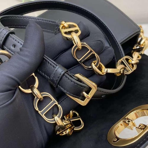 ديور مونتين 22 سم