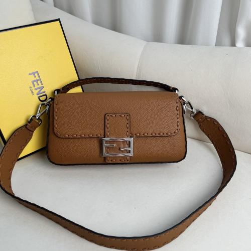 فندي BaGuette ﻿مقاس 27cm