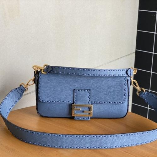 فندي BaGuette ﻿مقاس 27cm