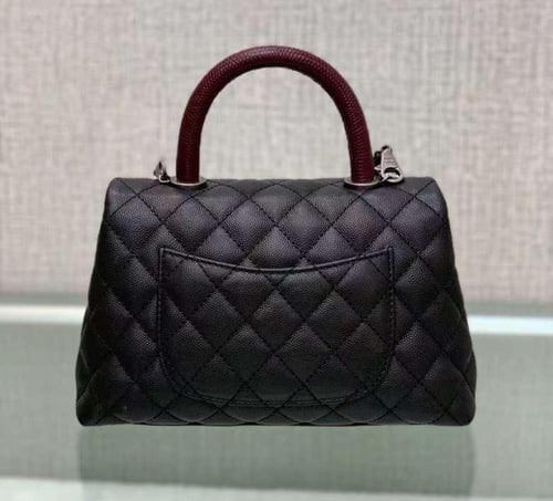 شانيل كوكو هاندل مقاس 24 سم.