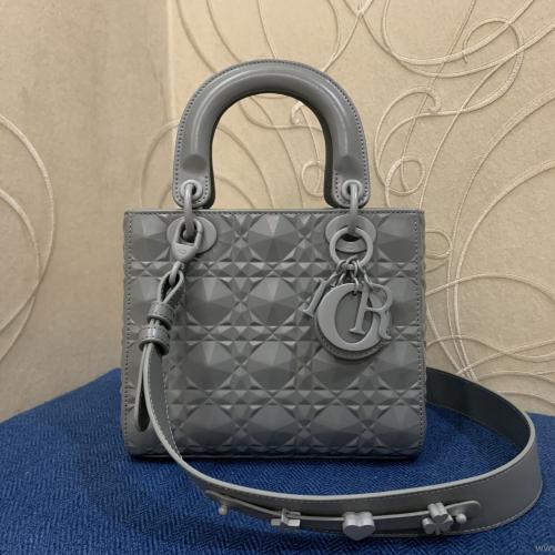 ليدي ديور مقاس 20سم