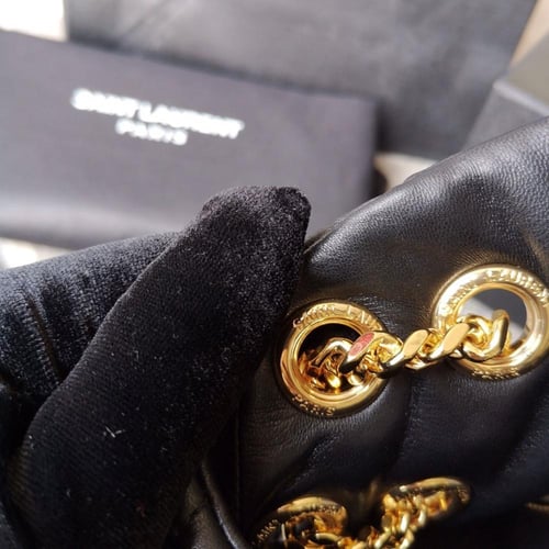 سان لوران loulou puffer مقاس 29cm