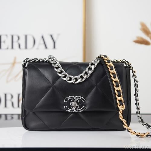 شانيل 19 مقاس 26 سلفر