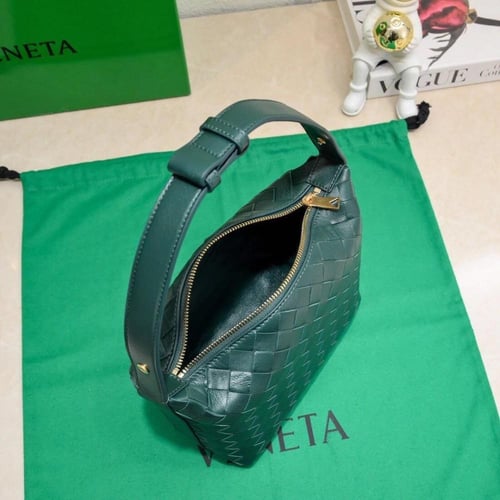 بوتيقا Mini wallace مقاس 20cm