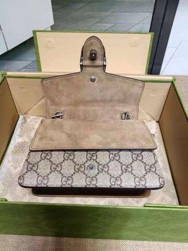 قوتشي ديونيسوس هاندل مقاس 18 سم