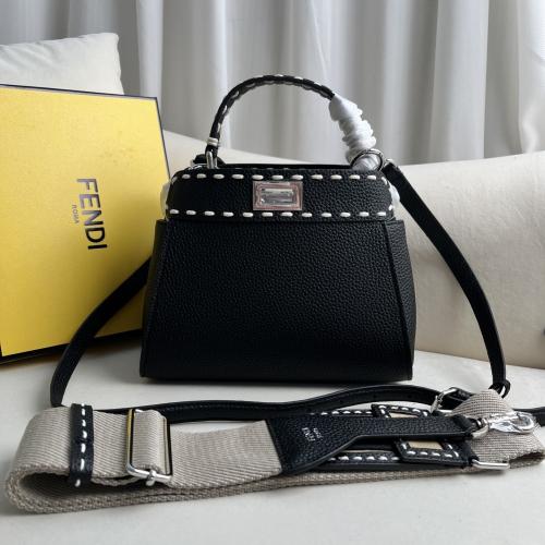 فندي بيكابو ايكونك مقاس 23سم