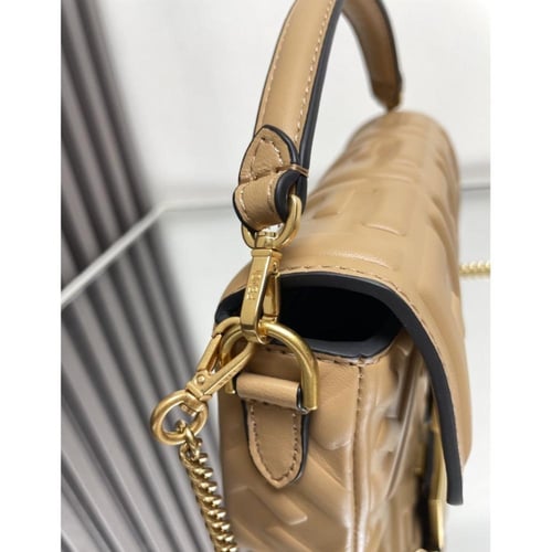 فندي Mini Baguette مقاس 20 cm