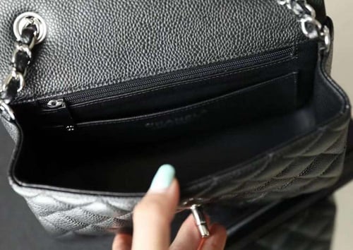 شانيل كلاسك مقاس 20 سم