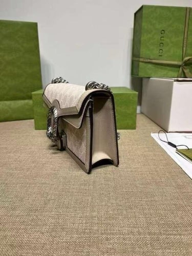 قوتشي ديونيسوس مقاس 25 سم