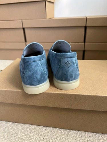 شوز لوربيانا