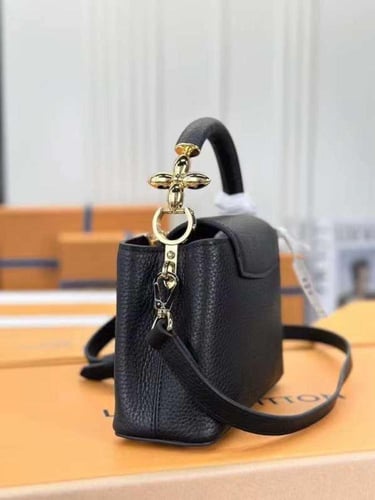 لوي فيتون كابسين ميني 21 سم