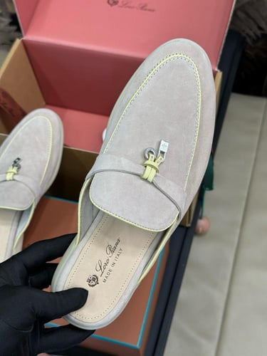 شوز لوربيانا