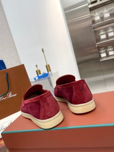 شوز لوربيانا