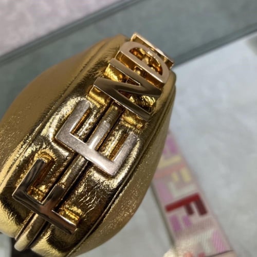 19 سم Fendi Praphy Bag mini