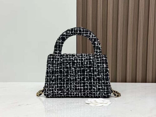 شانيل p24 مقاس 19 سم