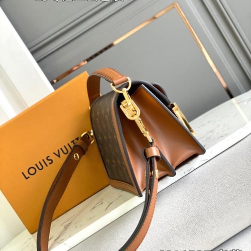 لوي فيتون Dauphine مقاس 20cm
