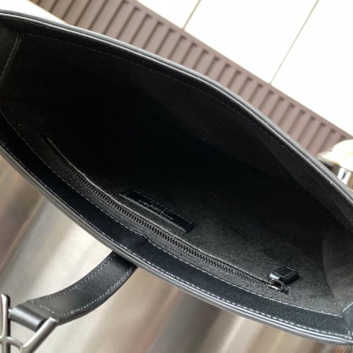 سان لوران LE 5A7 مقاس 24cm