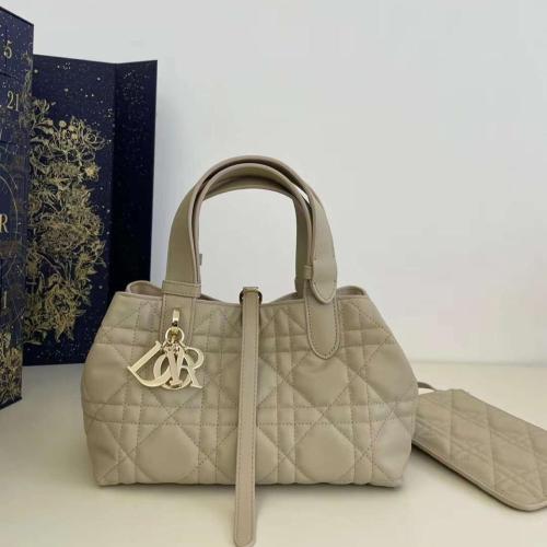 ديور TOUJOURS مقاس 23.5cm