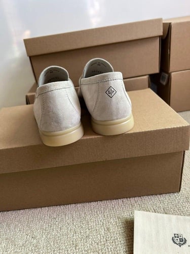 شوز لوربيانا