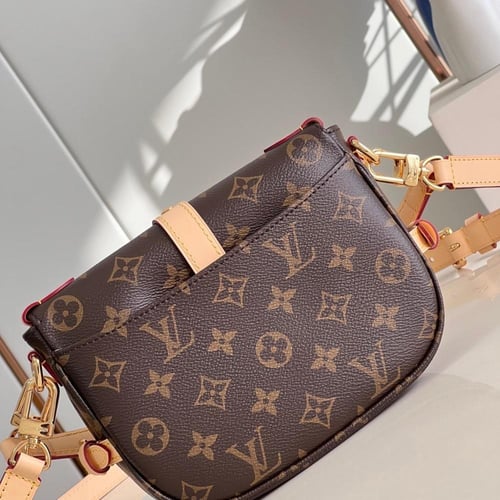 لوي فيتون SAUMUR BB مقاس20 سم