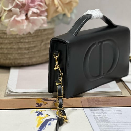 ديور CD مقاس 21 سم