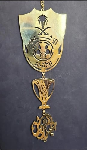 تعليقه سياره شعار نادي الاهلي