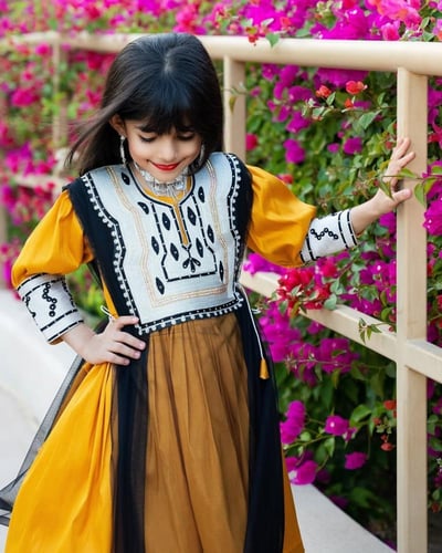 فستان بناتي يوم التائسيس