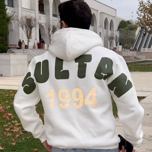 بلوفر بالاسم والتاريخ