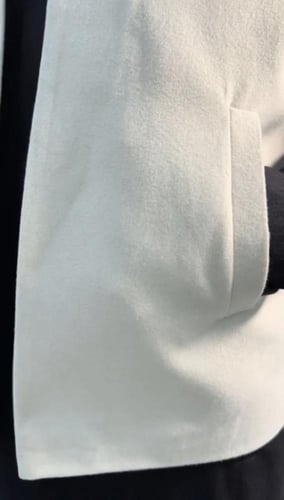 سديري ابيض بقلابي فرو_جوخ