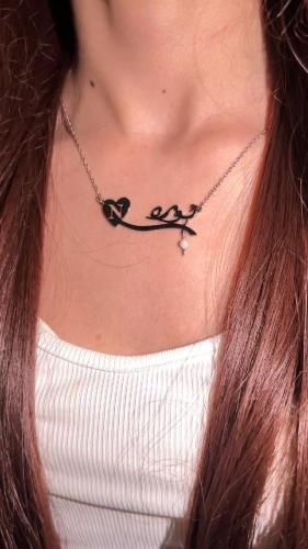 سلسال رقبة بتصميم الاسم مع اضافة زركون