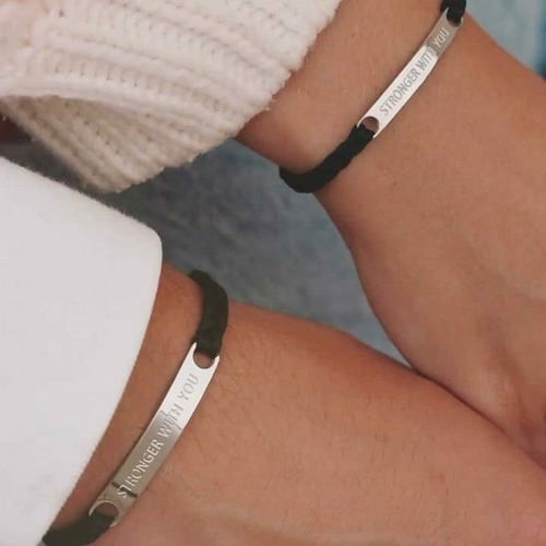 اساور للرجال والنساء بعبارتكم الخاصه