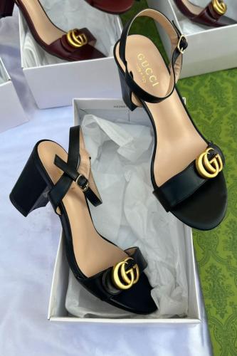 كعب قوتشي - اسود