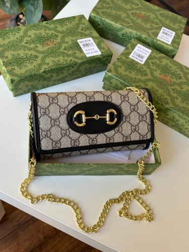 شنطه كروس قوتشي - اسود