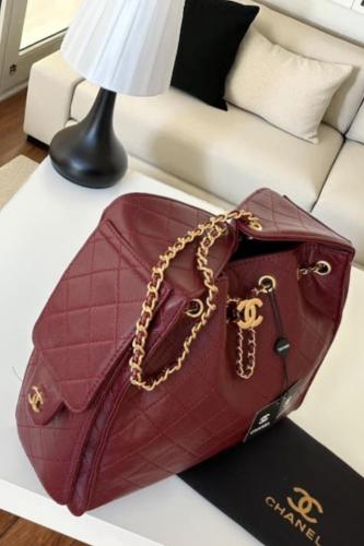 توت باق شانيل -عنابي 25cm و 30cm