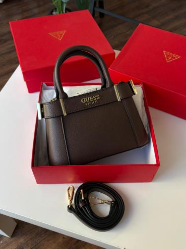 شنطة جيس - بني غامق