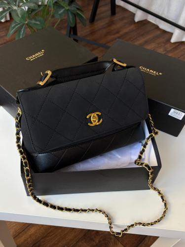 شنطة شانيل M - اسود مخمل