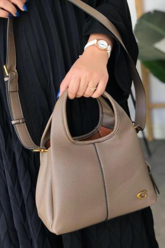 شنطة كوتش لانا - كاكي لوقو ذهبي S