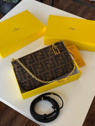 شنطة فندي - بني