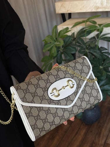 شنطه كروس قوتشي - ابيض