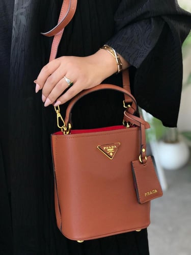 شنطة برادا - بني جملي