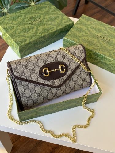 شنطه كروس قوتشي - بني غامق