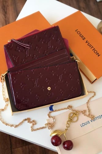 شنطة LV - عنابي