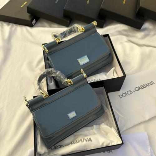 شنطة دولتشي & قابانا - رمادي سماوي