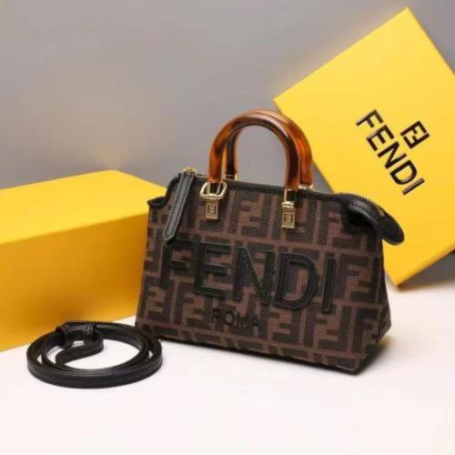 شنطة فندي - بني اسود